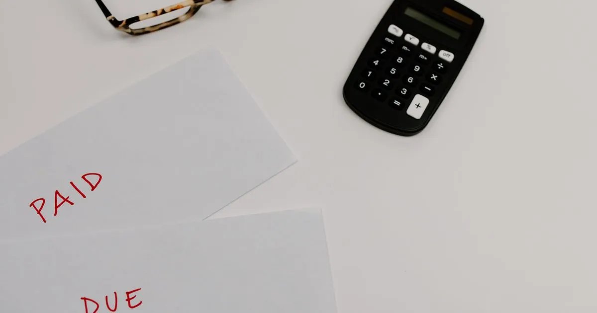 Sorting paid and due bills before debt consolidation