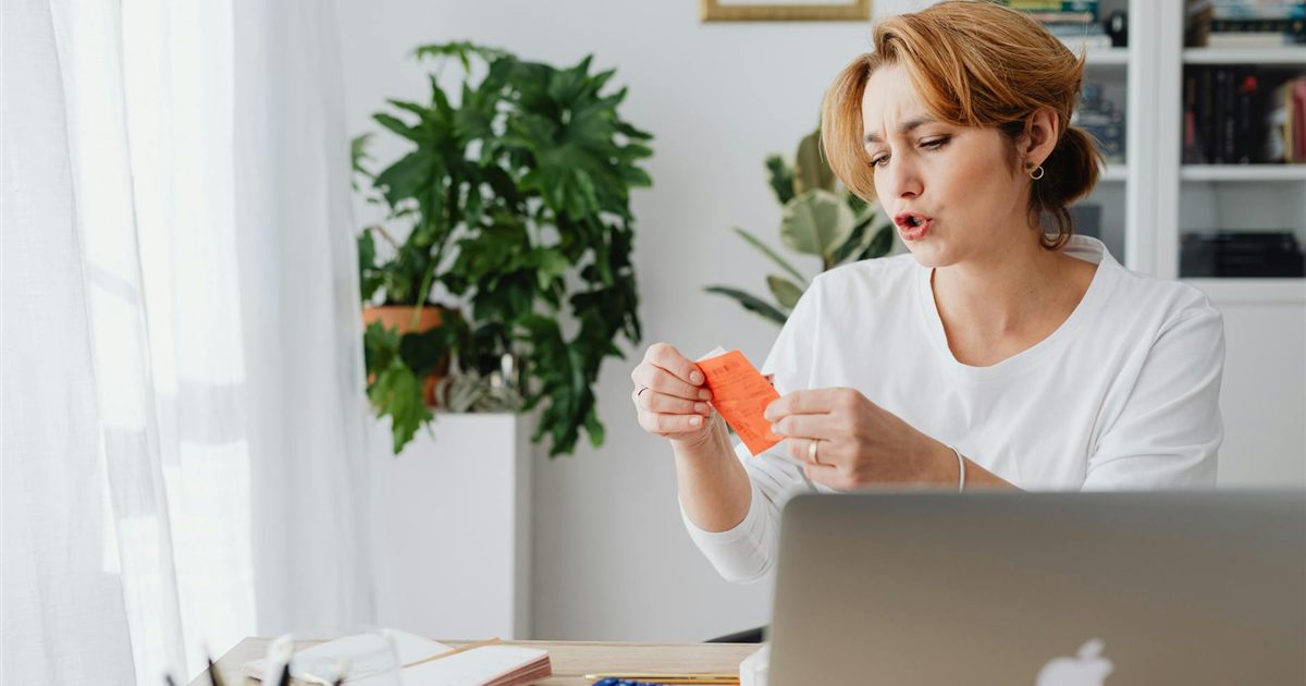 Reviewing finances to fix your credit in Canada