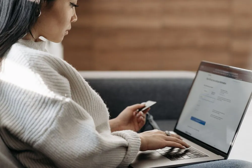 Setting up autopay to prevent late payments on Canadian bills